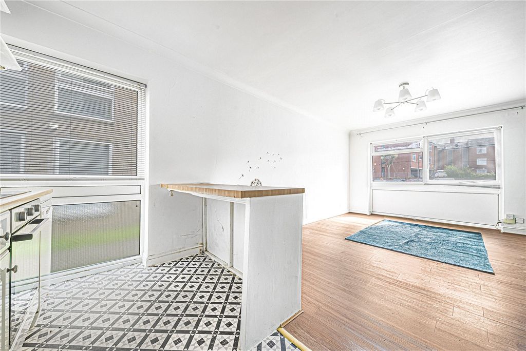 Property photo 3 of 15 Picture No. 06