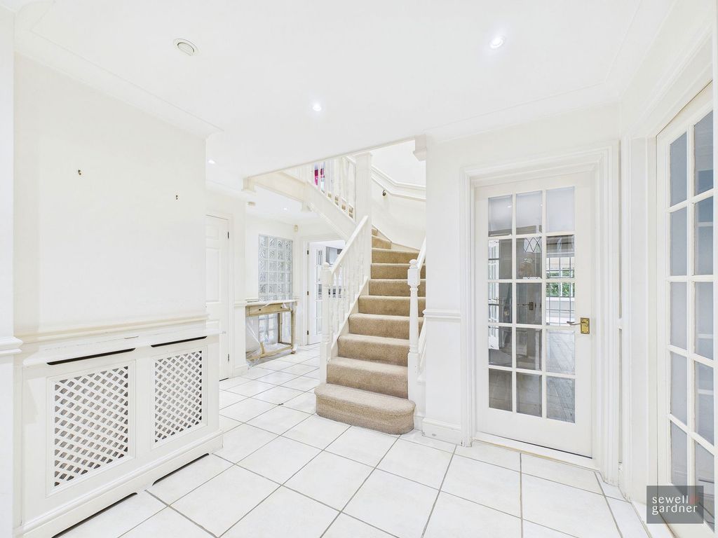 Property photo 3 of 19