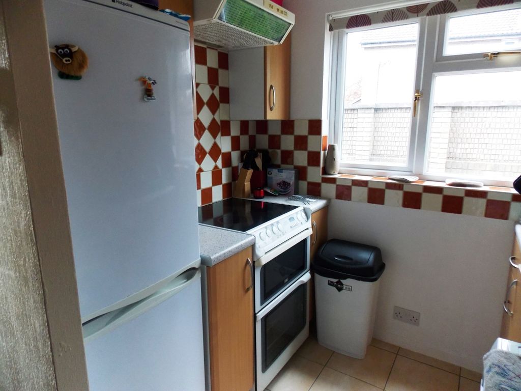 Property photo 3 of 5 005