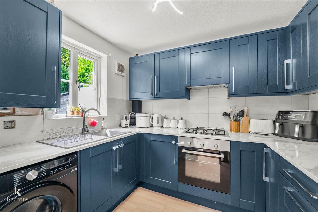 Property photo 3 of 28 Untitled-05119.Jpg