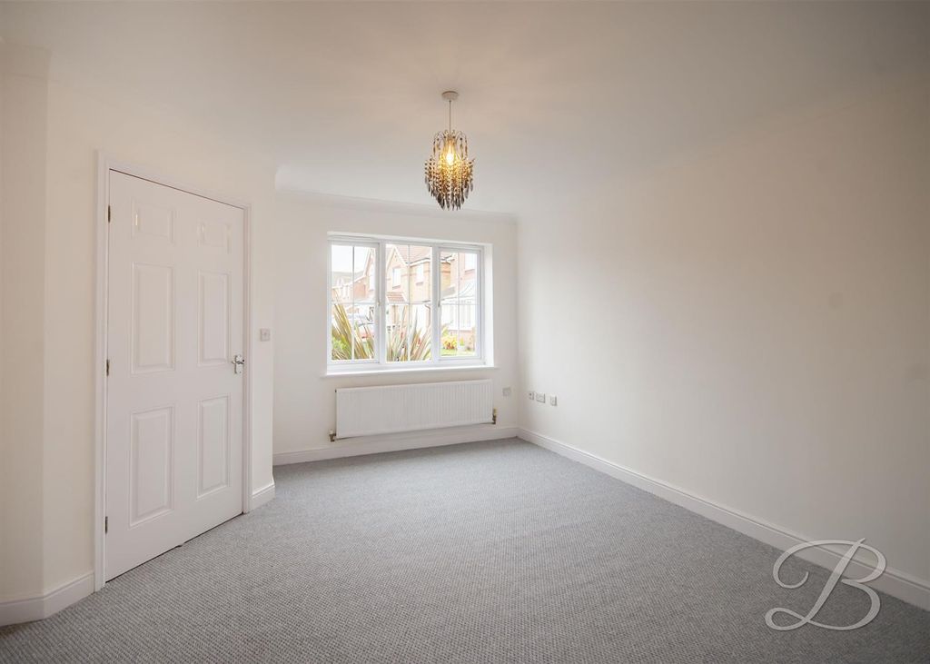 Property photo 3 of 15 A_2Yq3Jcb2Lay762Mkeusd24Nvy.Jpg