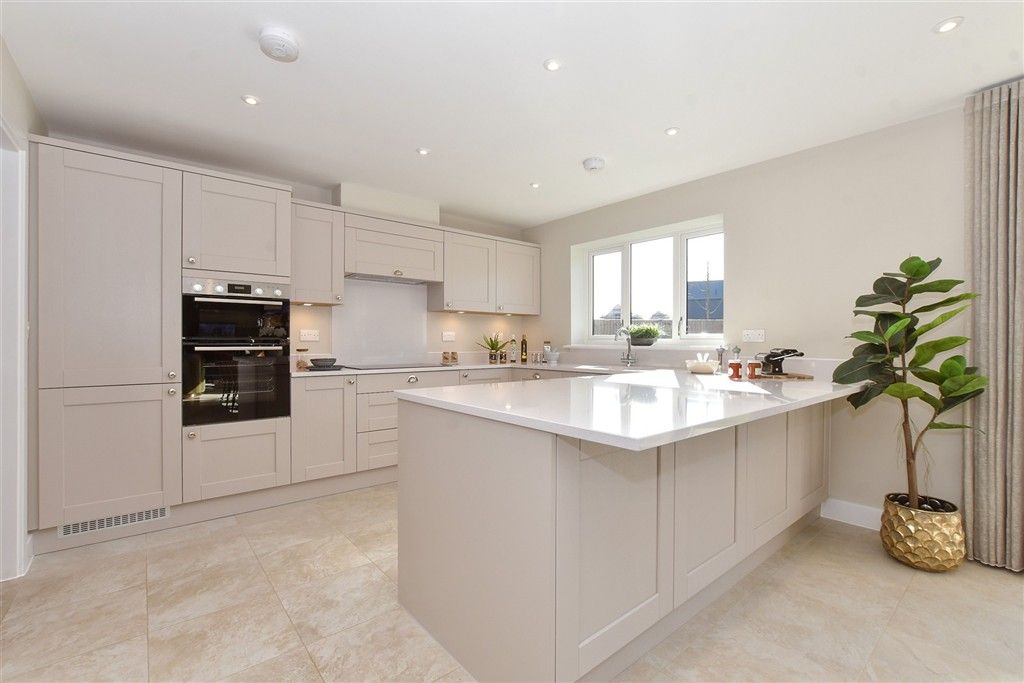 Property photo 1 of 19 Main Kitchen