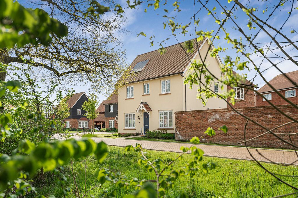 Property photo 1 of 23