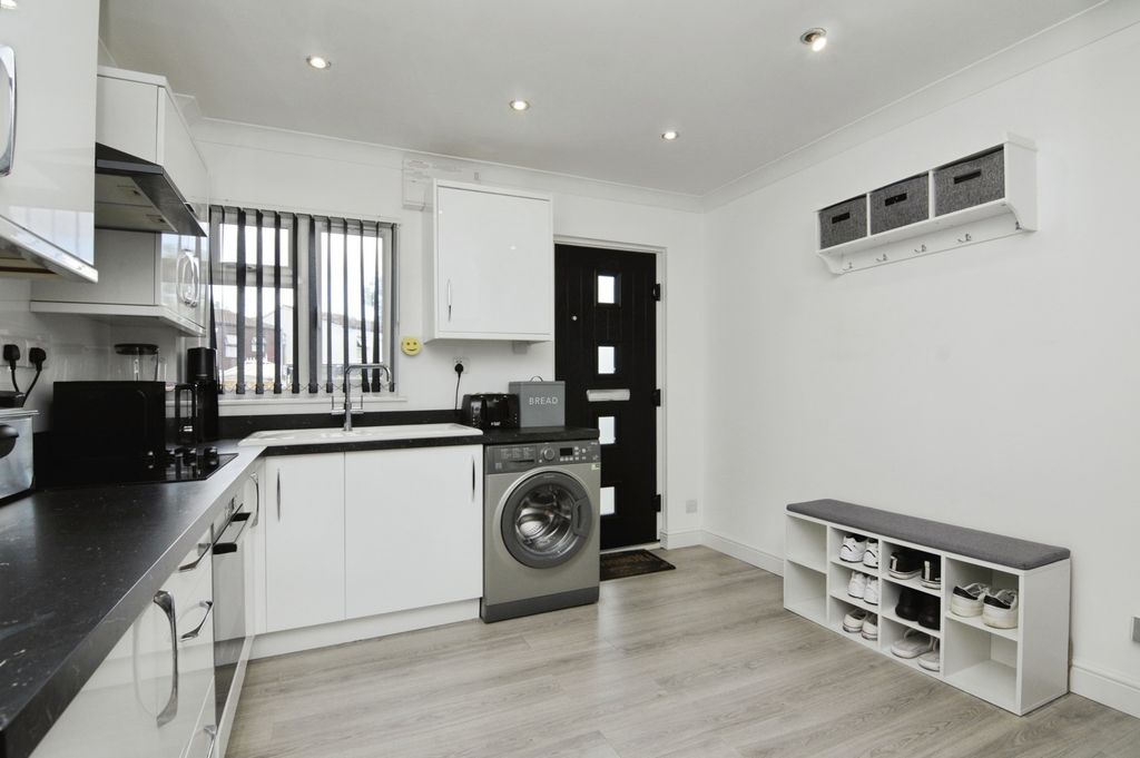 Property photo 3 of 12 Photo