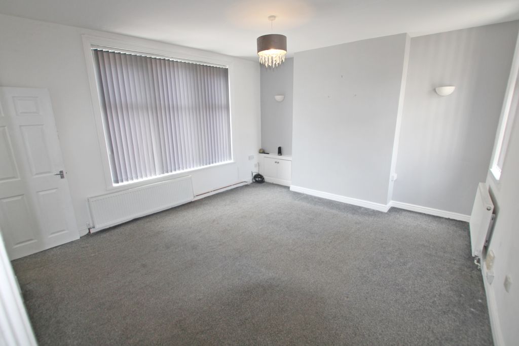 Property photo 2 of 8 2