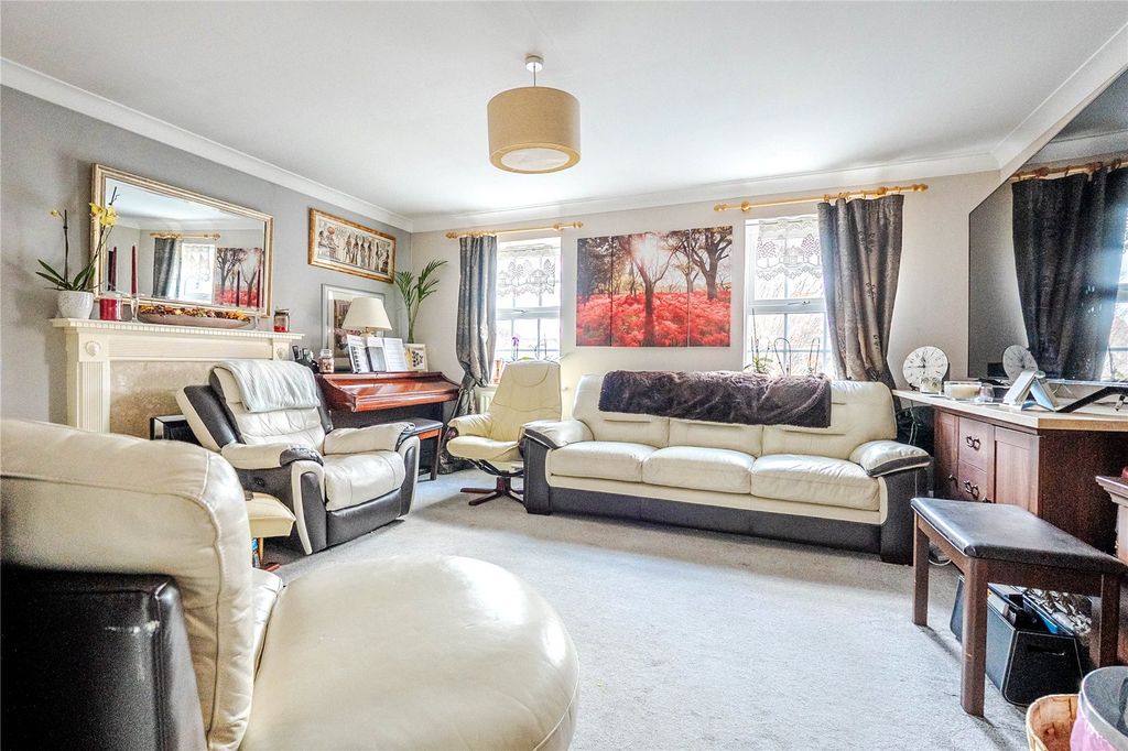 Property photo 2 of 11 Picture No. 08