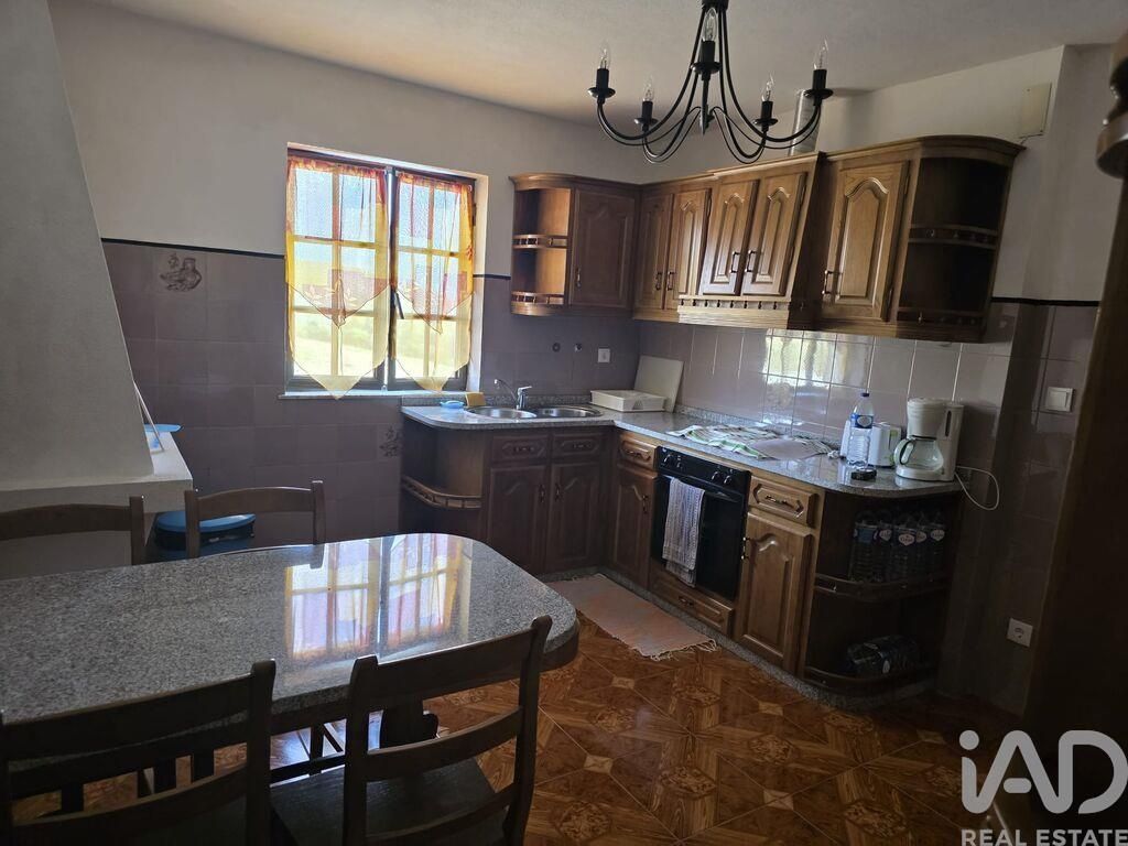 Property photo 3 of 28