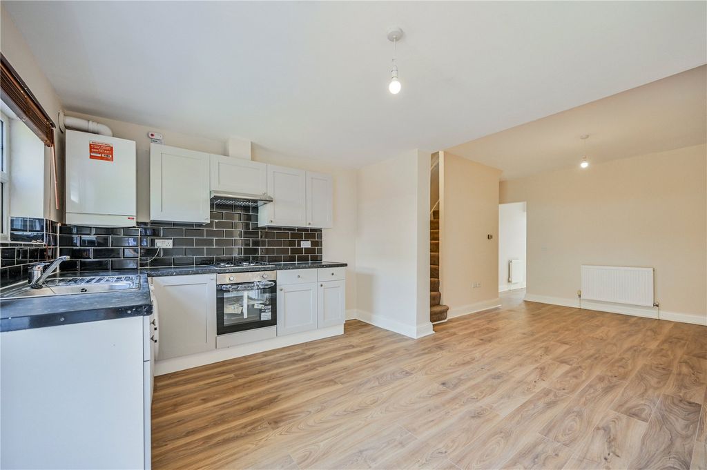 Property photo 3 of 20 Picture No. 28