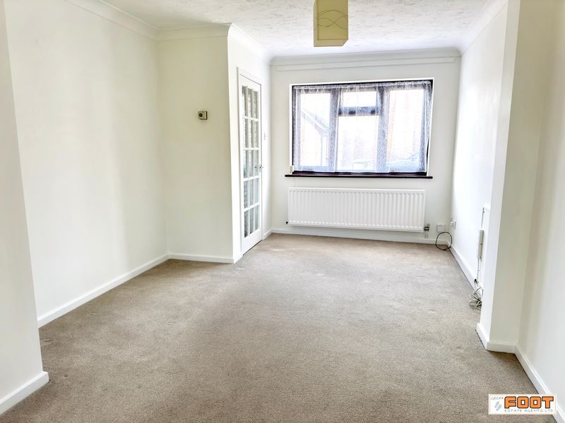 Property photo 2 of 15 Photo 4