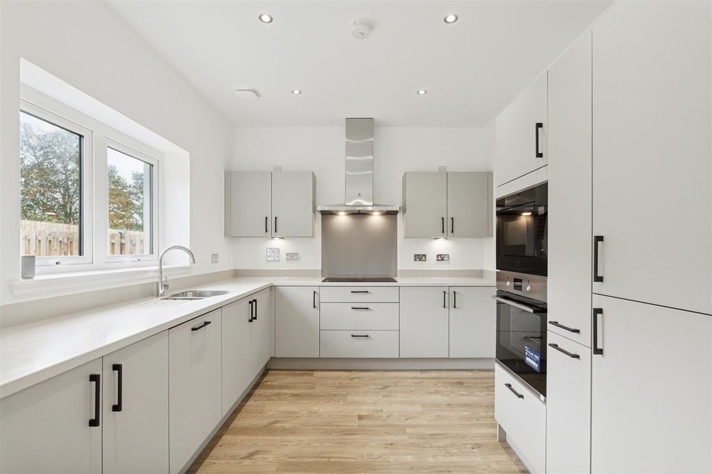 Property photo 2 of 25 P1066874.Jpg