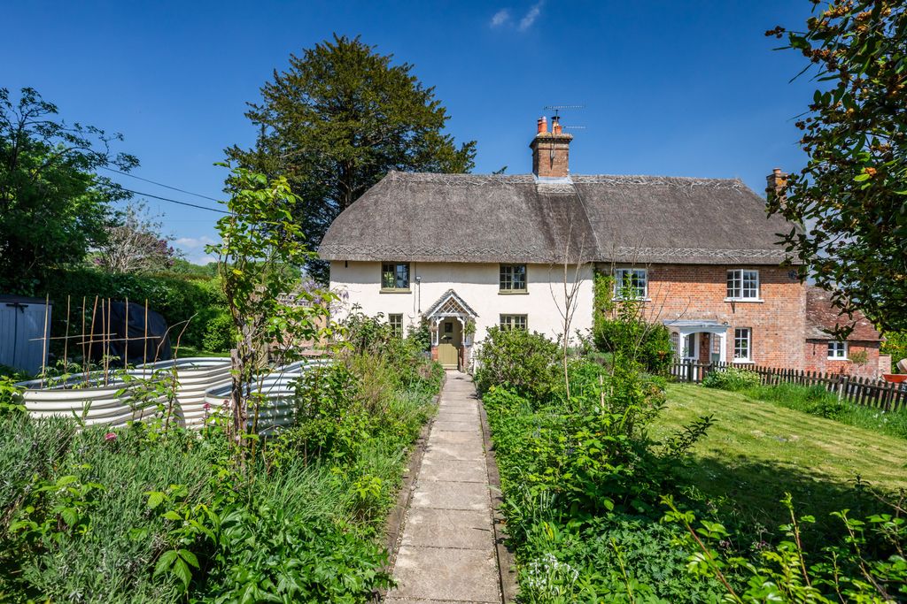 Property photo 1 of 11 1 Jessamine Cottages