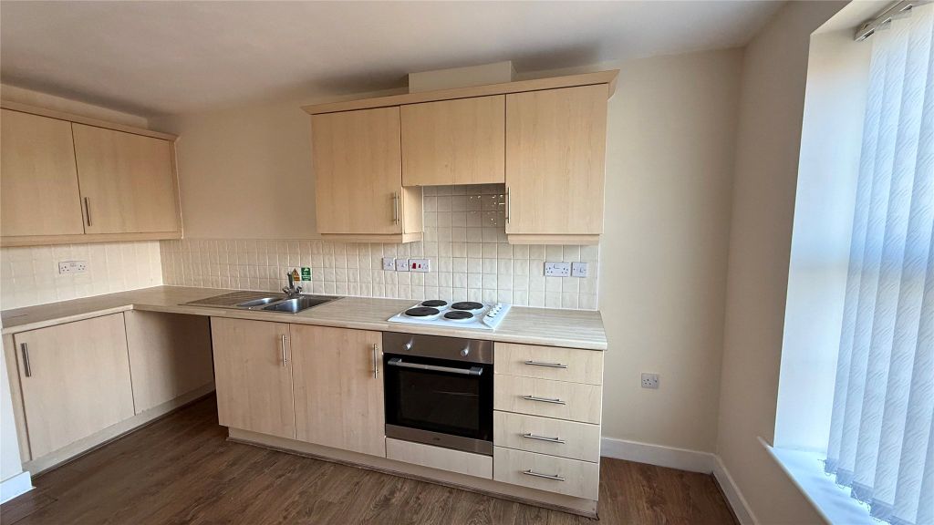 Property photo 3 of 15 Kitchen