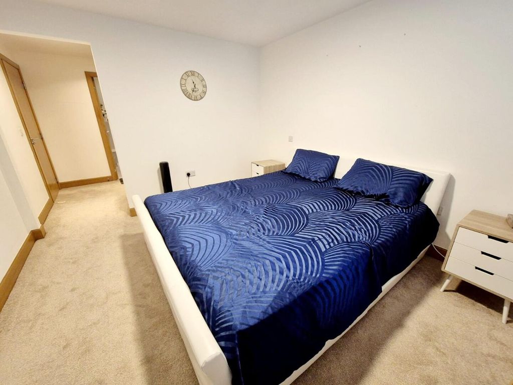 Property photo 1 of 10 Bedroom