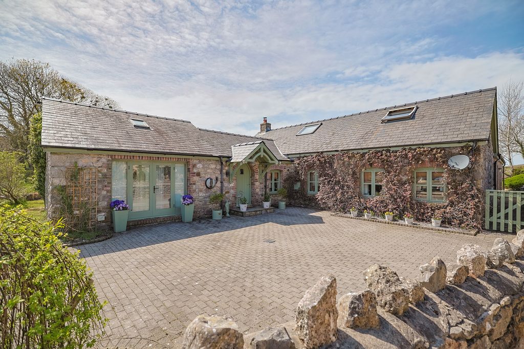 Property photo 1 of 35 3 St Davids View - Web (8 Of 44).Jpg