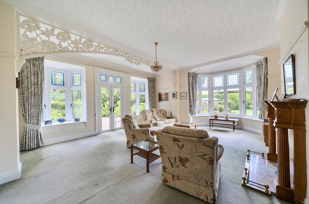 Property photo 3 of 19 1461125-11-6A065B...