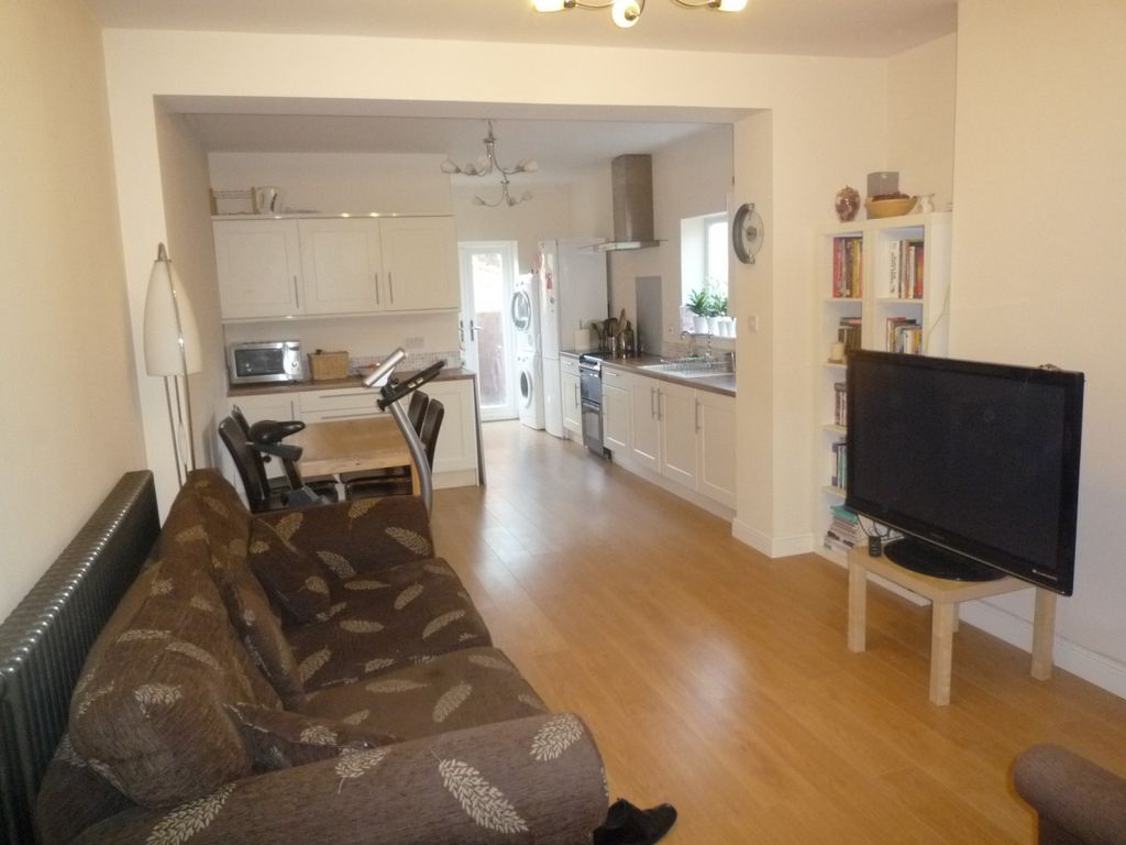 Property photo 2 of 8