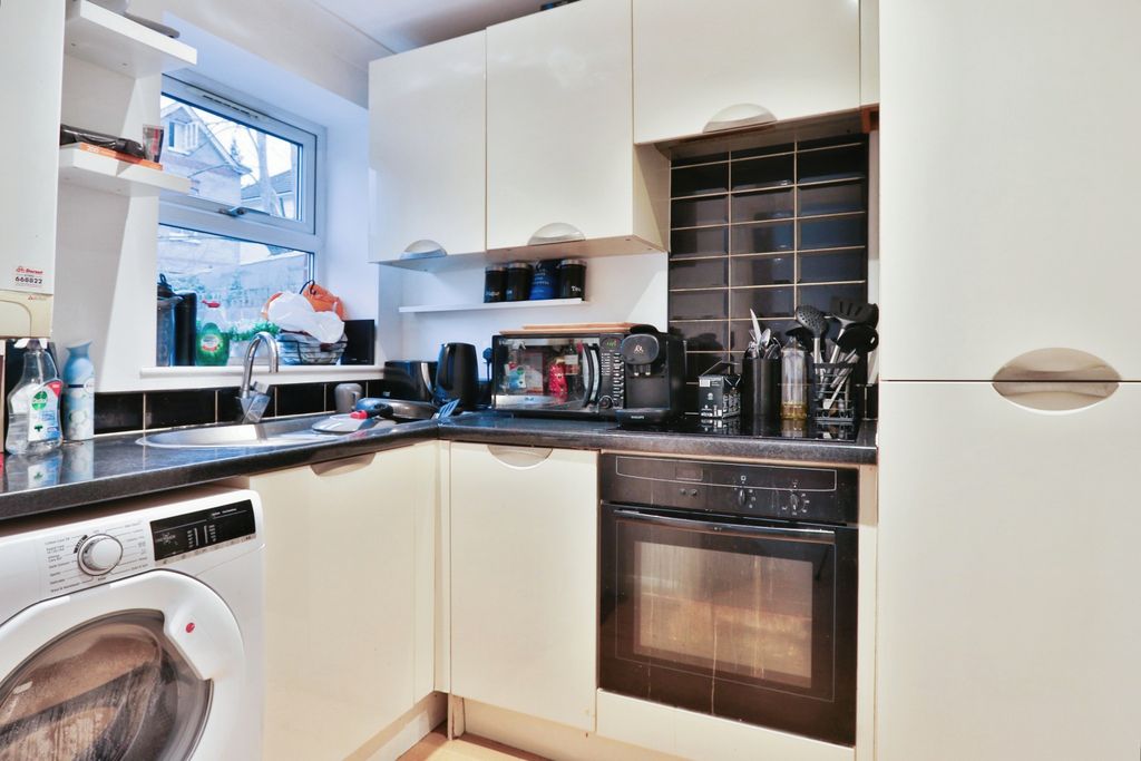 Property photo 3 of 17 Photography