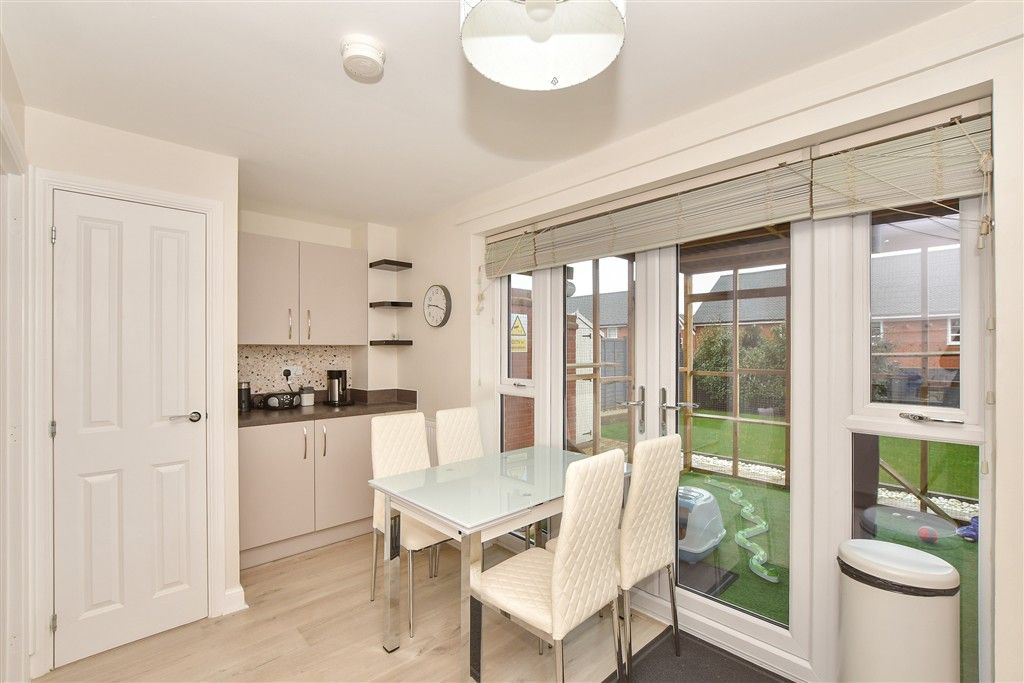 Property photo 3 of 9 Kitchen/Diner