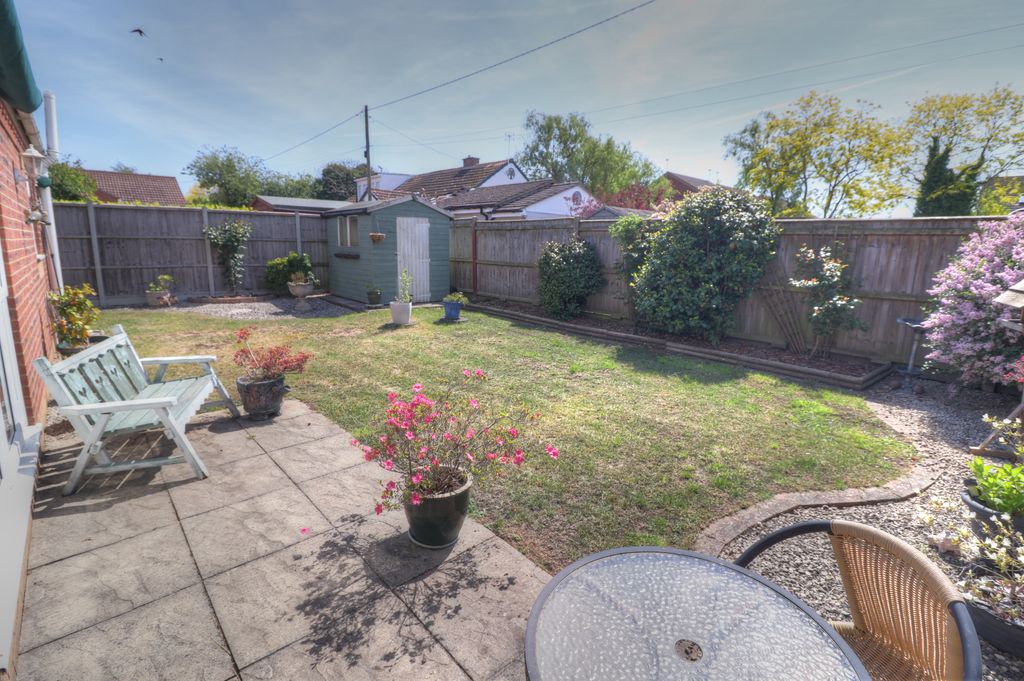 Property photo 3 of 15 Garden