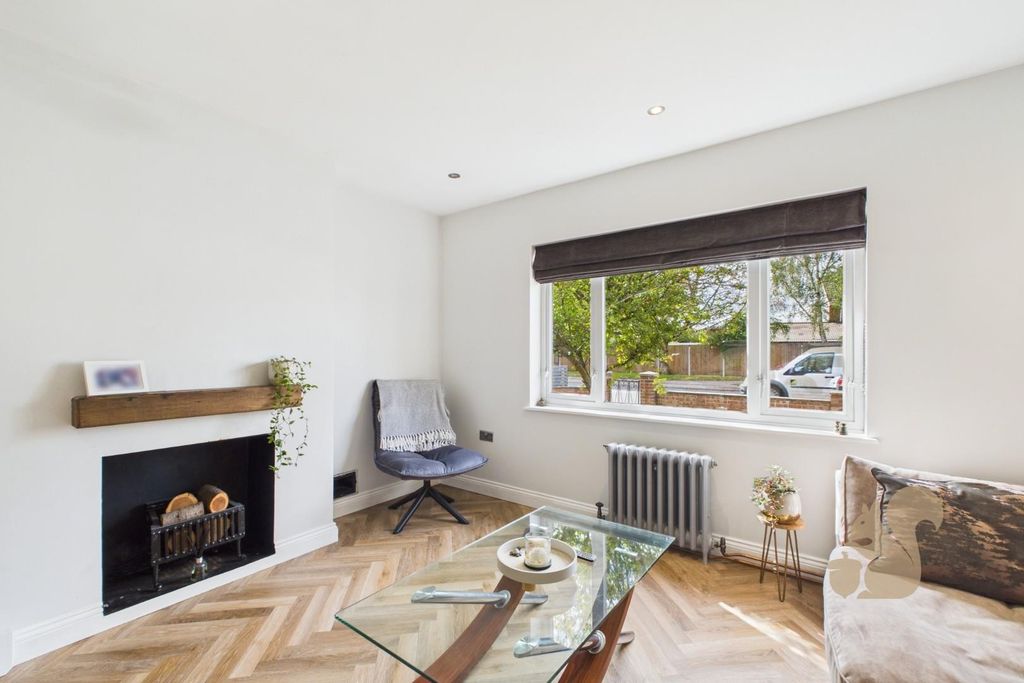 Property photo 3 of 22 Cam01659G0-Pr0584-Still009.Jpg