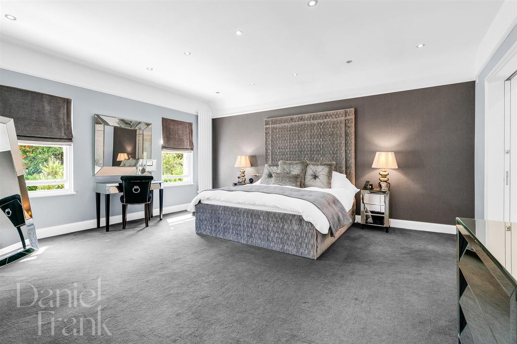Additional image 27 of 5 bed detached house for saleThe Uplands, Loughton IG10