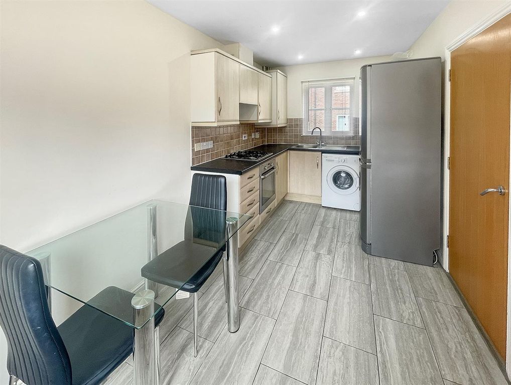 Property photo 3 of 10 Kitchen 1.Jpg