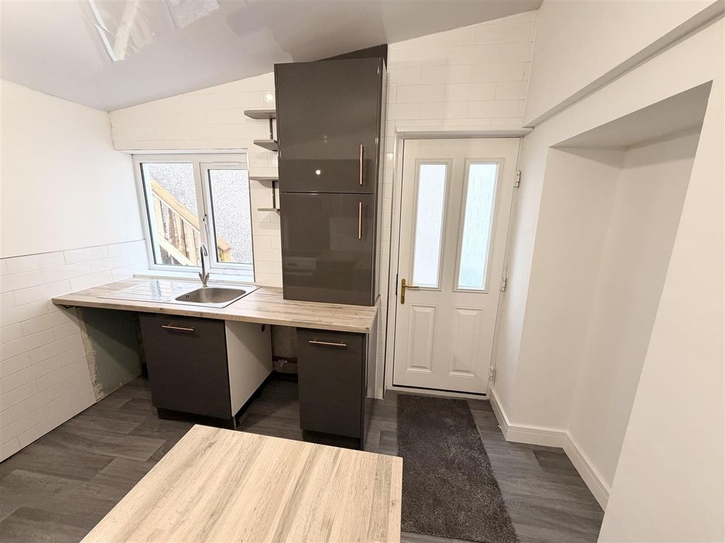 Additional image 13 of 3 bed semi-detached house to rentStation Terrace Maerdy Ferndale, Ferndale CF43