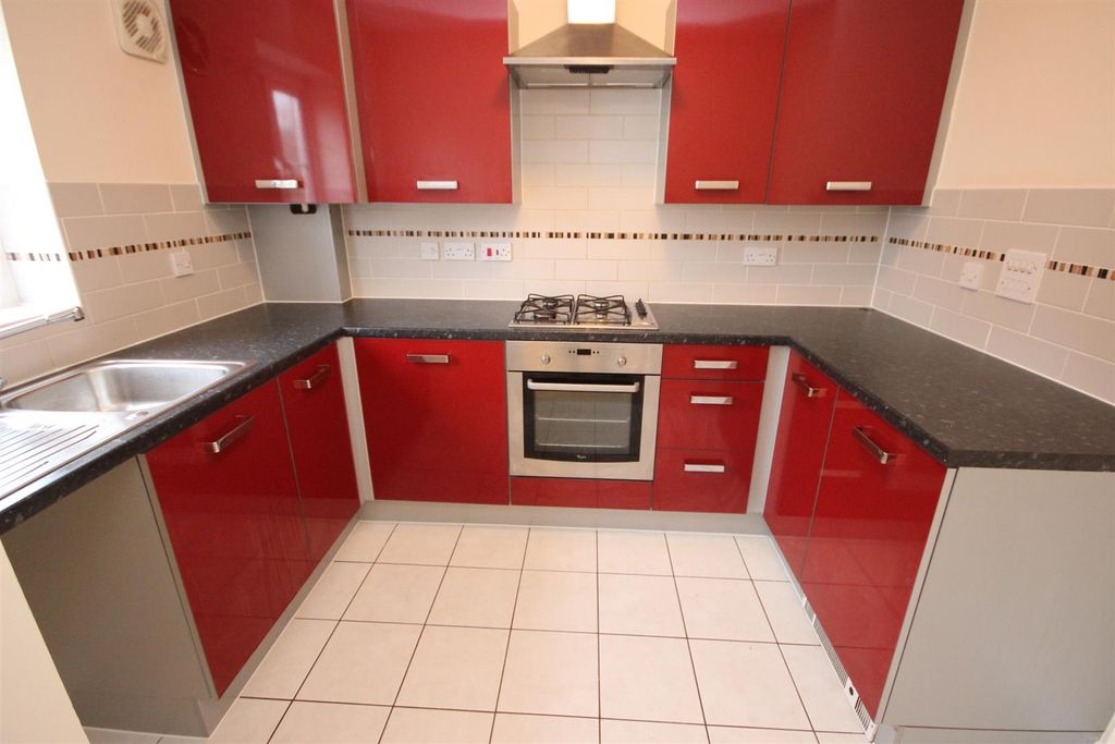 Property photo 2 of 10 Kitchen 2.Jpg