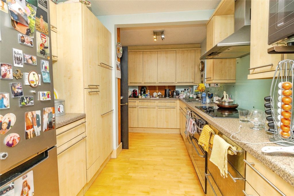 Property photo 3 of 19 Picture No. 08