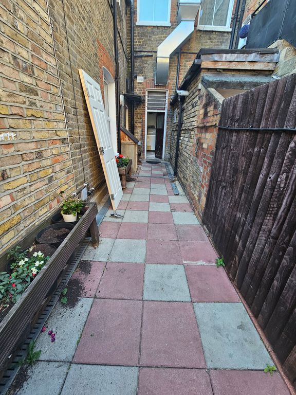 Property photo 3 of 4