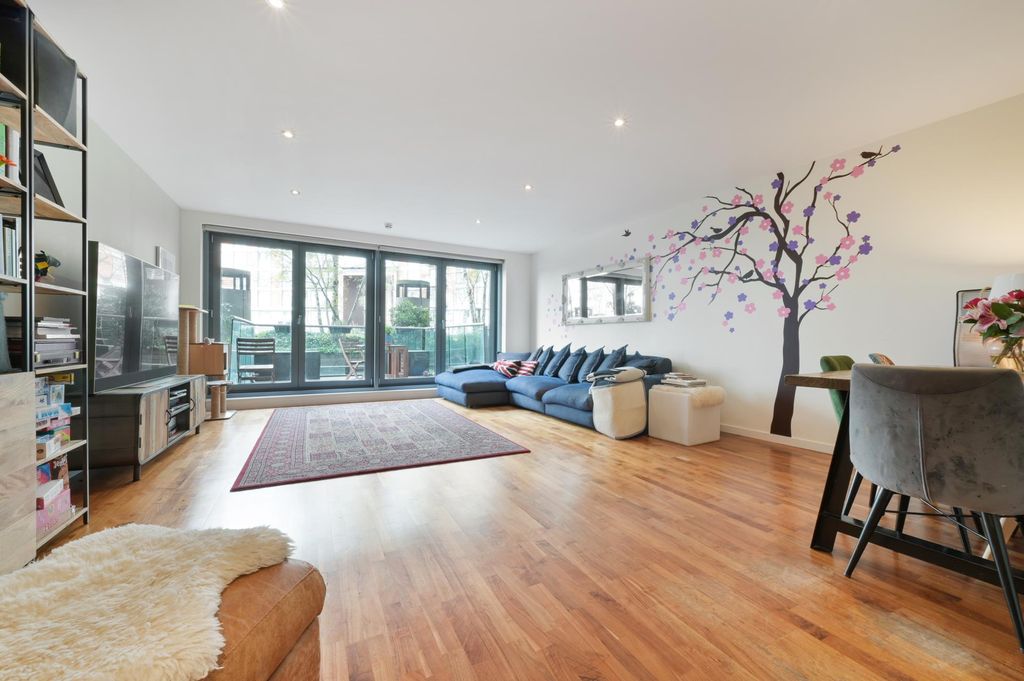 Property photo 1 of 19