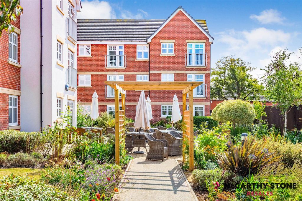 Property photo 1 of 24 R-13.Jpg