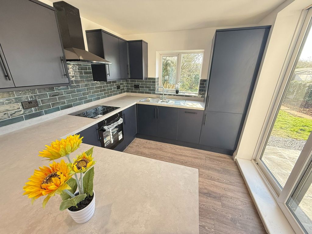 Property photo 2 of 29