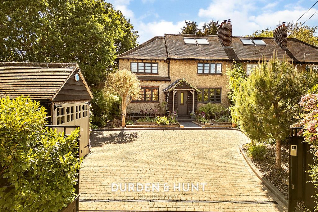 Property photo 2 of 53 Garden-24.1.Jpg