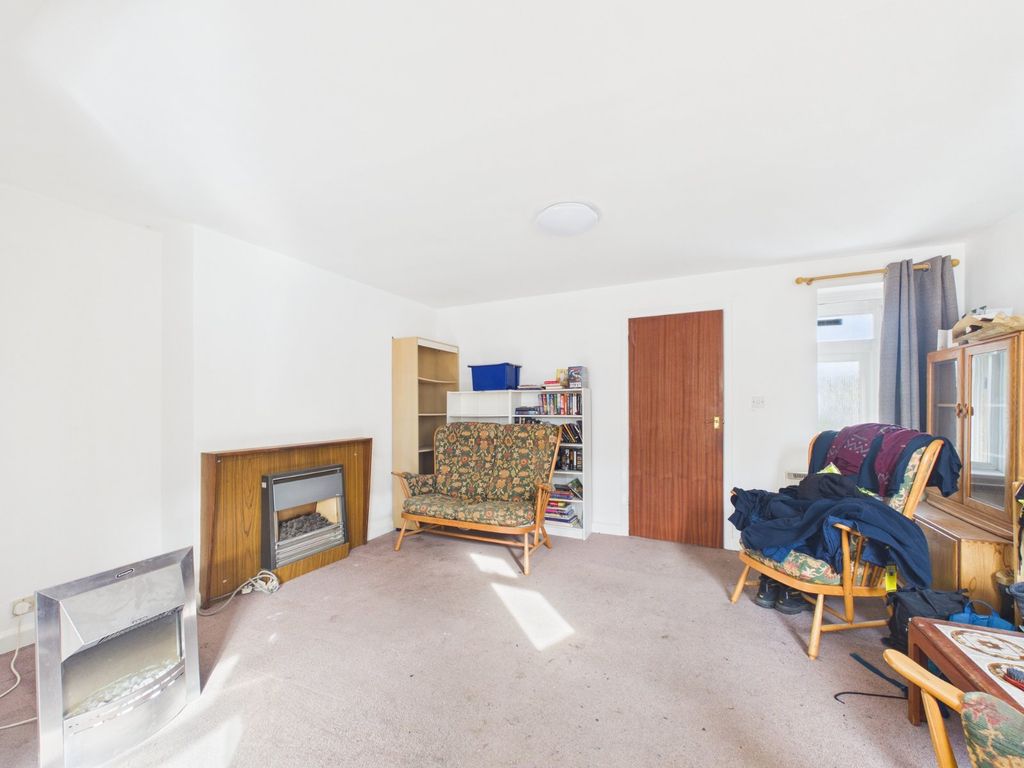 Property photo 2 of 10 Living Room