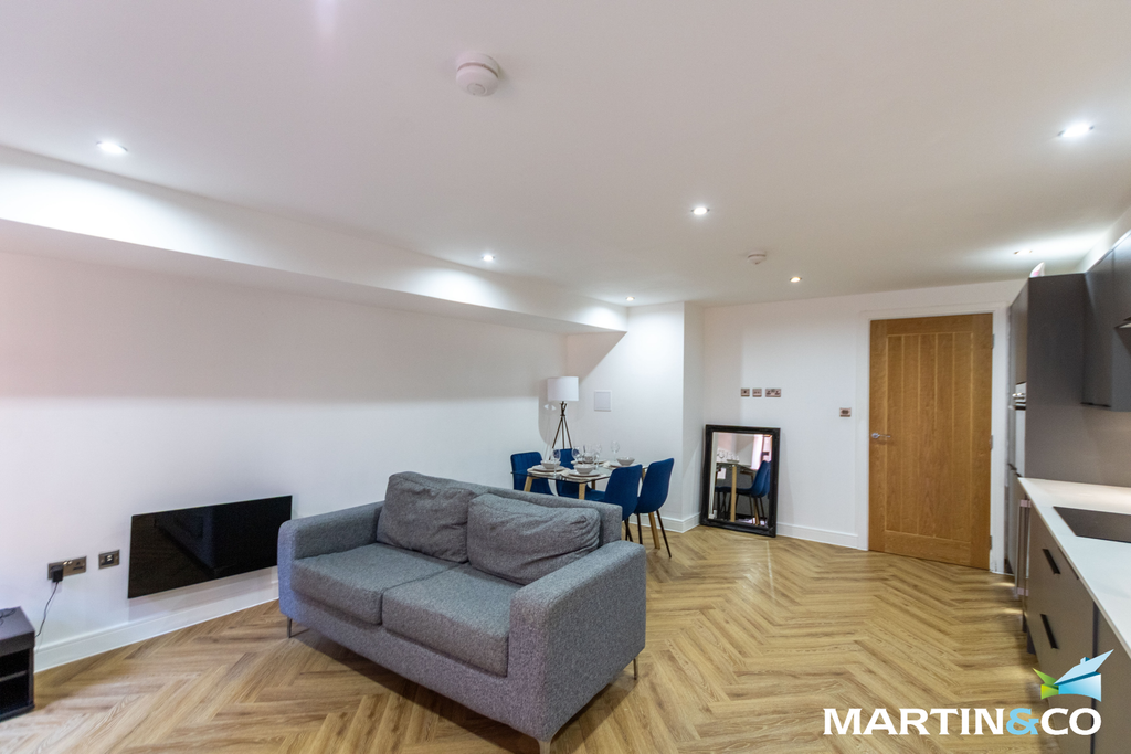 Property photo 3 of 10 Picture6