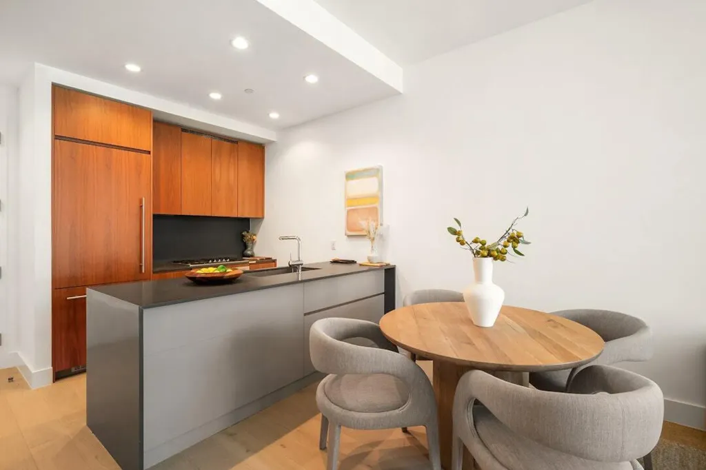 Property photo 2 of 13 <Alttext/>