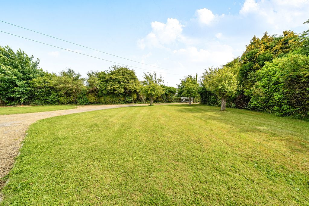 Property photo 1 of 15 1472195-1-6A2Fe1E...