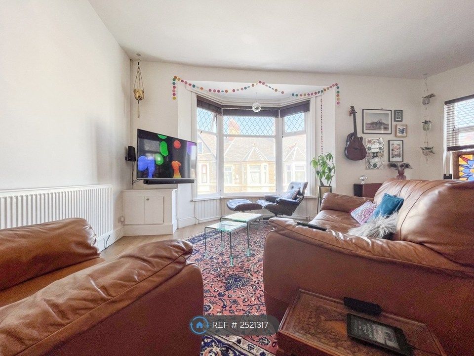 Property photo 2 of 11