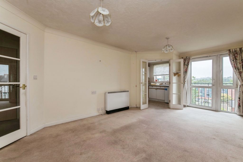 Property photo 2 of 14