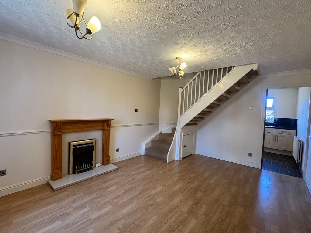 Property photo 3 of 10 Photo 3