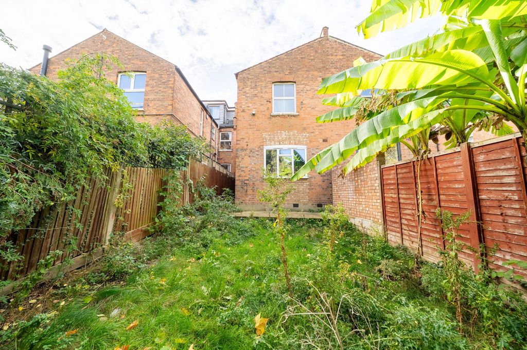 Property photo 3 of 7