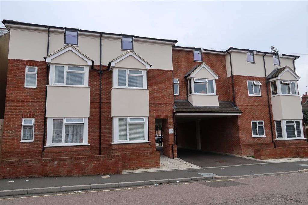 Property photo 1 of 7 Empire Court