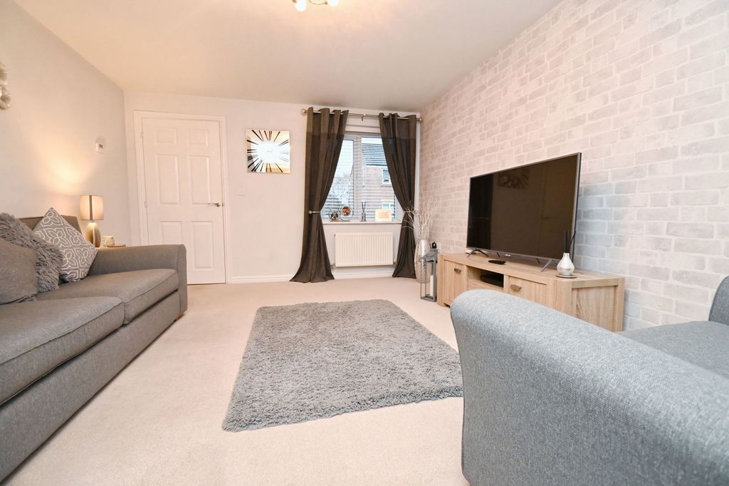 Property photo 3 of 22