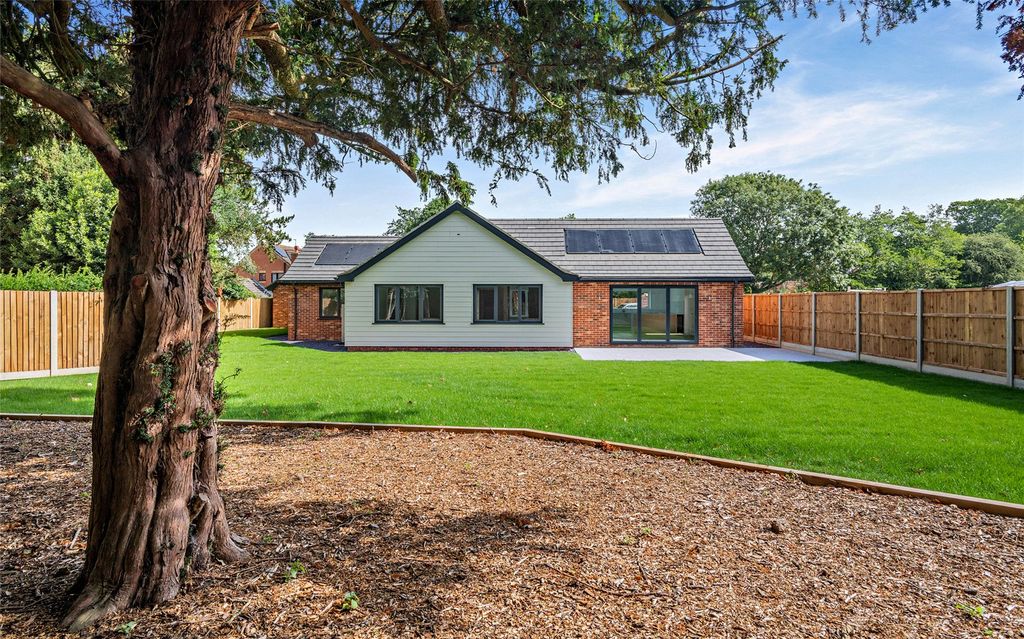 Property photo 1 of 22 Picture No. 04