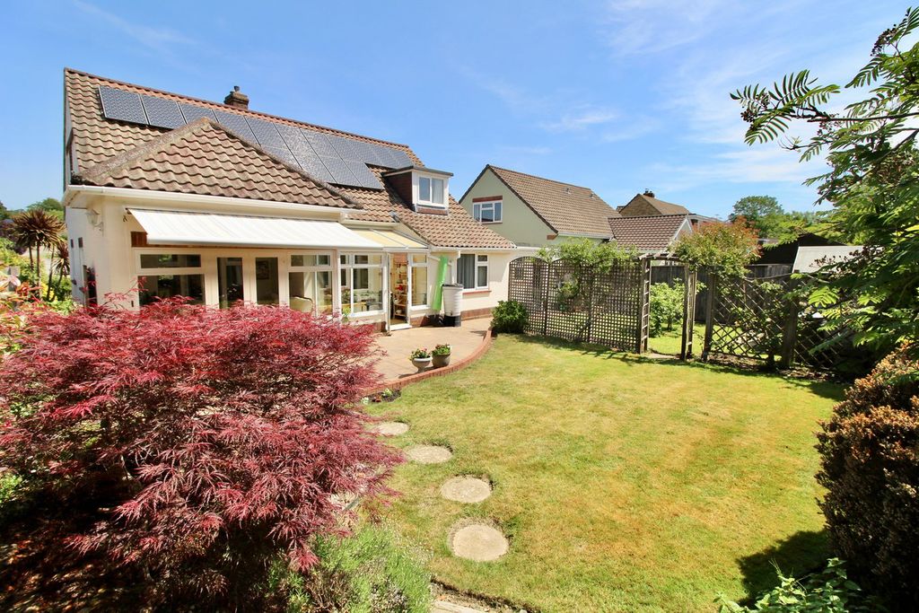 Property photo 1 of 25