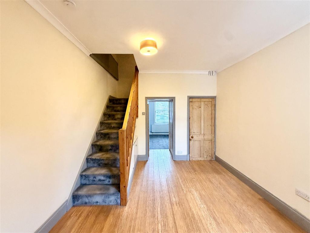 Property photo 2 of 20 2