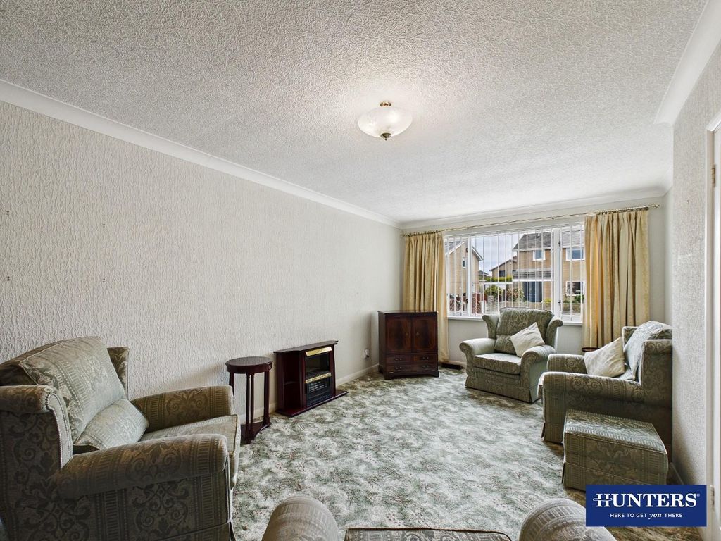 Property photo 2 of 15 Living Room