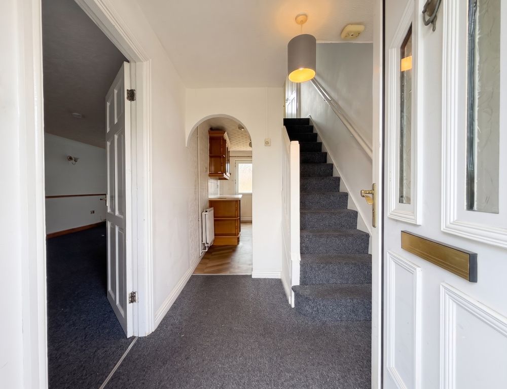 Property photo 2 of 10 Entrance Hall