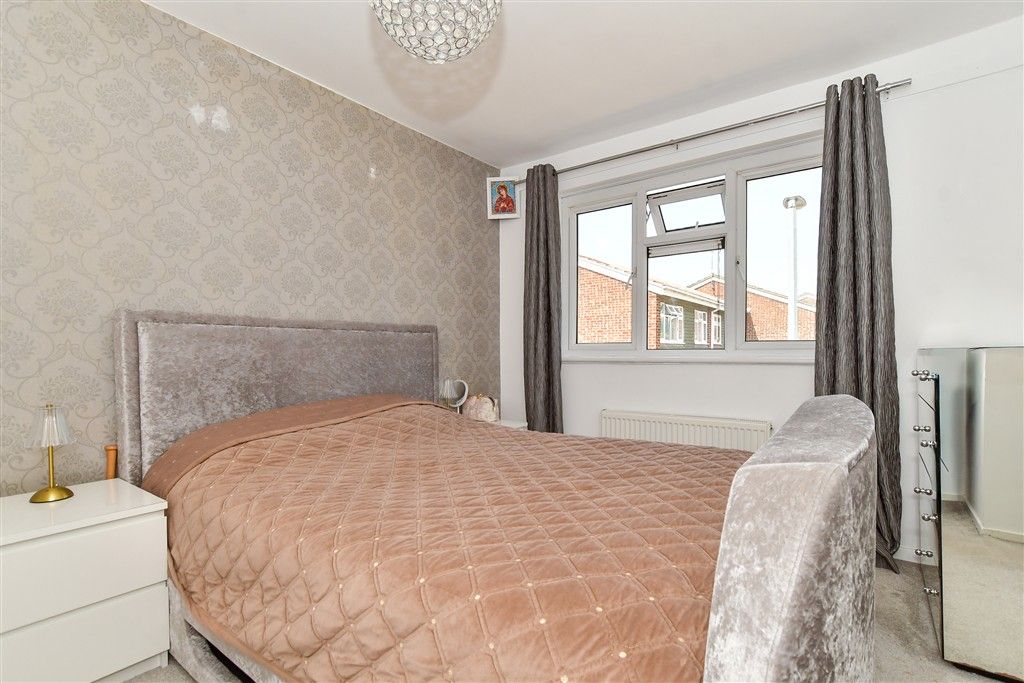 Property photo 3 of 10 Bedroom 1